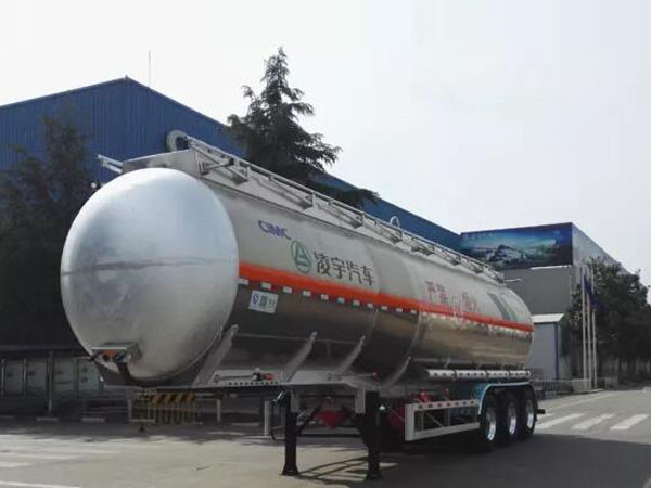 液罐車(chē)